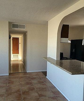 4th image of 4926 McGregor Dr