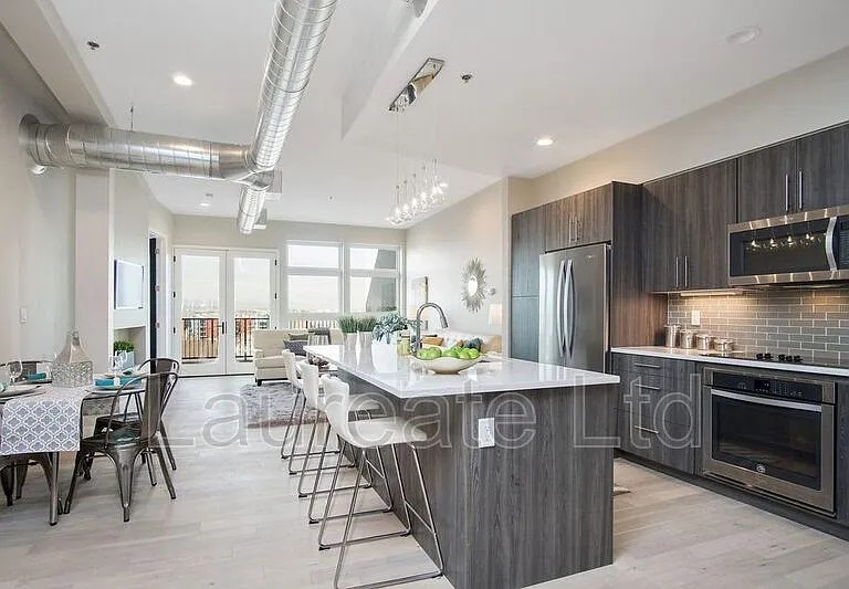 3198 Blake St #504 — Photo 2