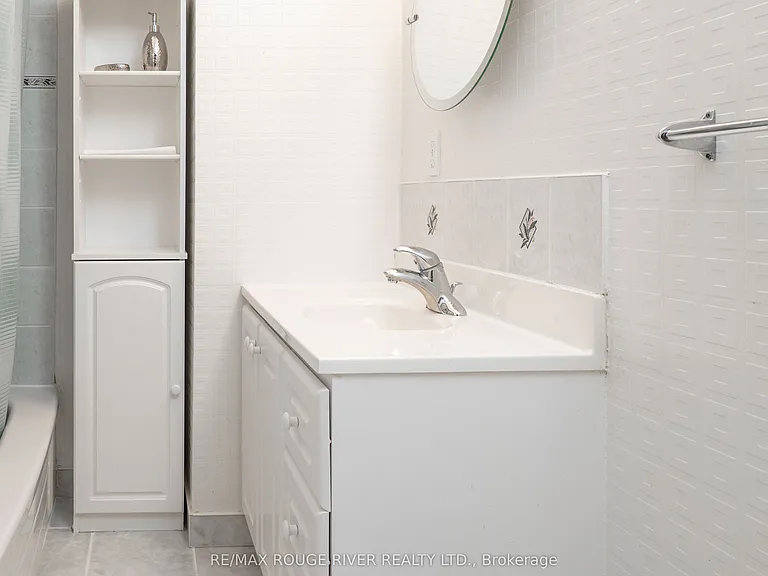 925 Bayly St #27 — Photo 11