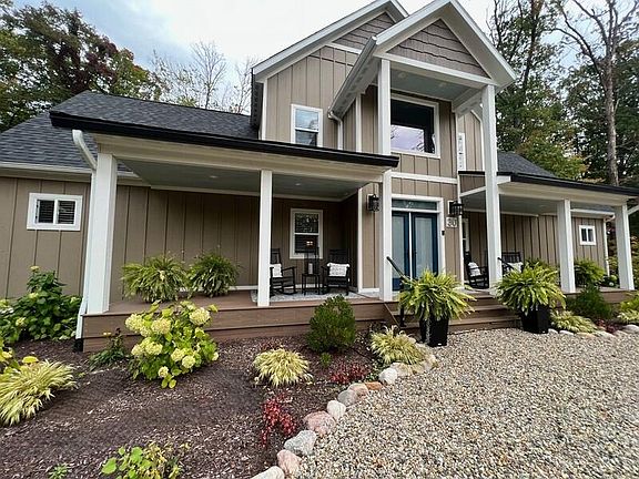 3rd image of 30 Walden Way