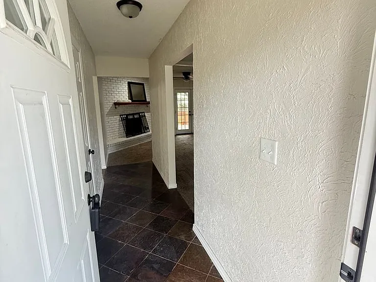 3642 S Westwood Ave — Photo 9