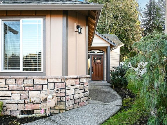 2nd image of 2315 NE 125th Way