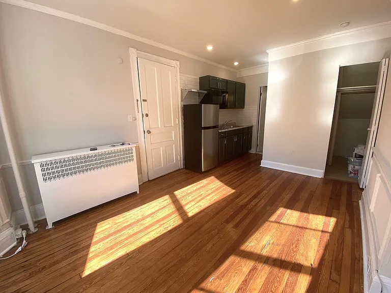 2629 N. Charles St — Photo 2