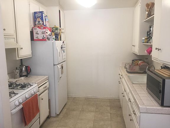 5th image of 14435 Tiara St APT 1