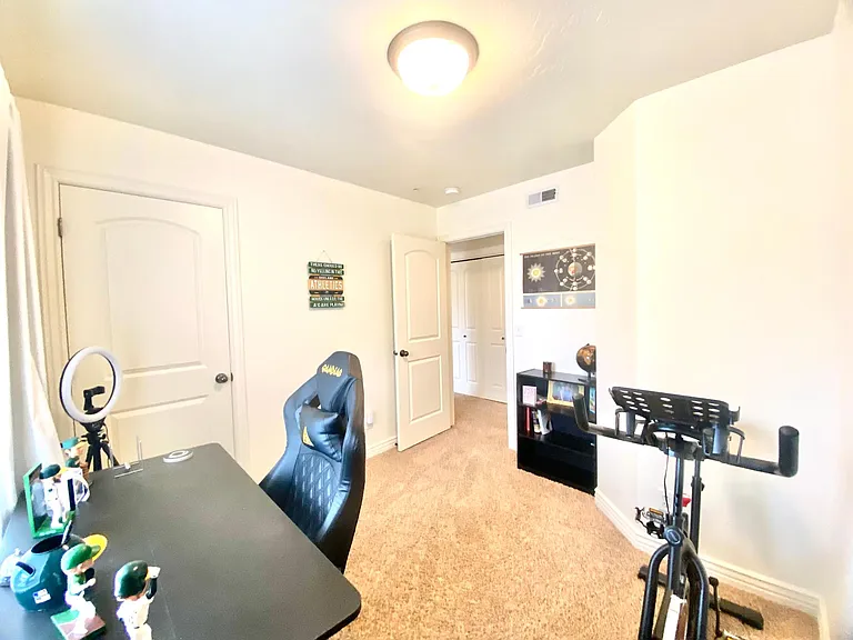 2nd Bedroom