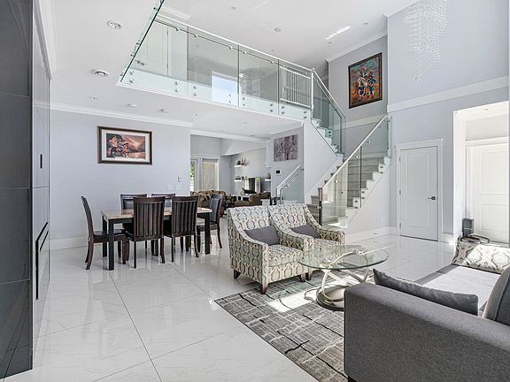 5th image of 12973 Glengarry Cres