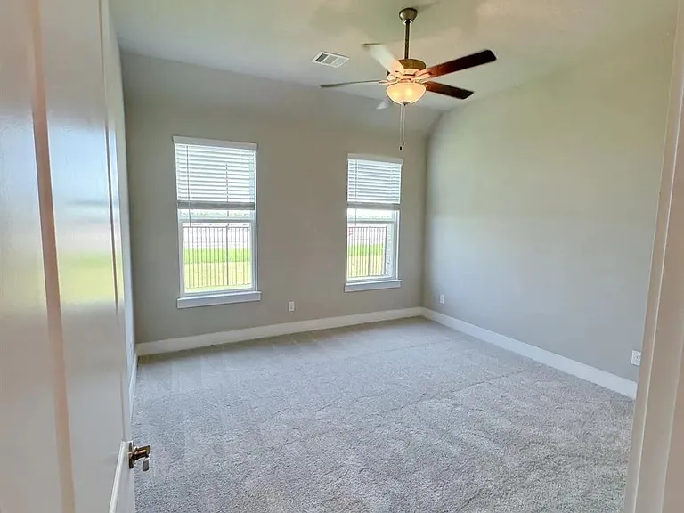 9625 Westchester Ln — Photo 8