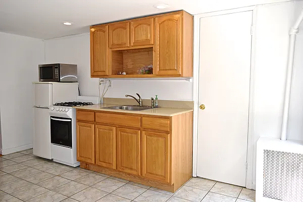 Rented by Compass | media 4