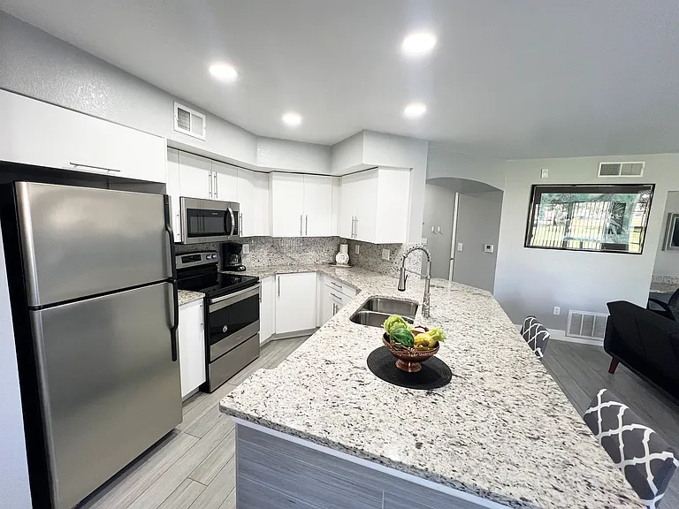 7280 Westpointe Blvd #815 — Photo 8