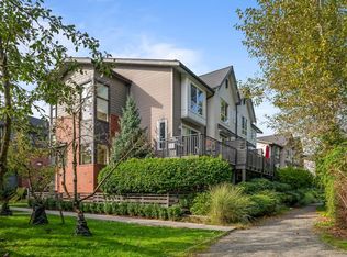 2358 Ranger Ln #25, Pt Coquitlam, BC V3B 0L5