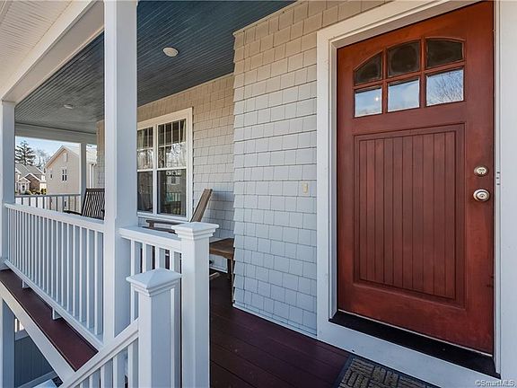 3rd image of 136 Limewood Ave
