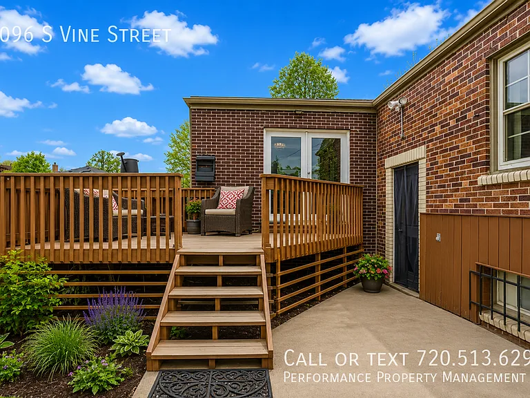 1096 S Vine St — Photo 24