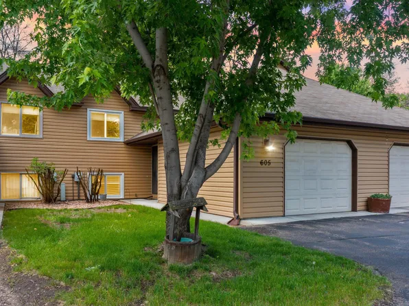 605 Belland Ave, Vadnais Heights, MN 55127