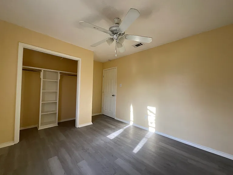 1361 Shady Ln — Photo 20
