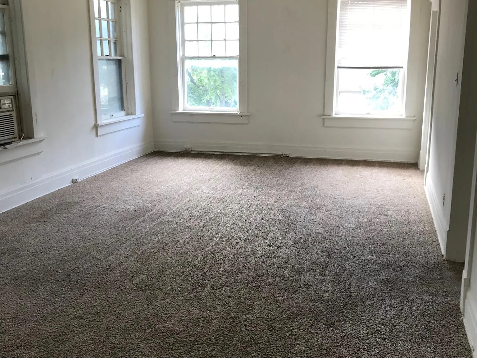 2501 Francis St — Photo 2