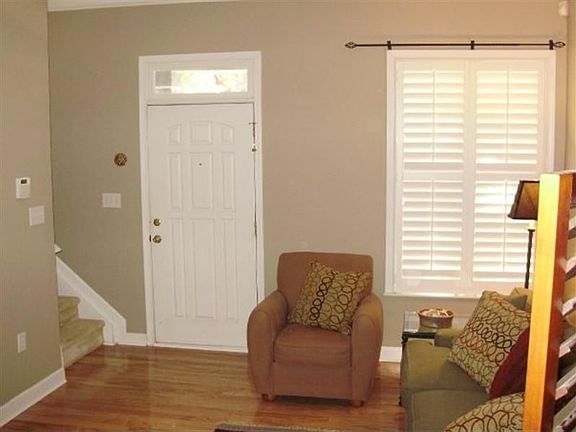 Main level entry leads to the greatroom