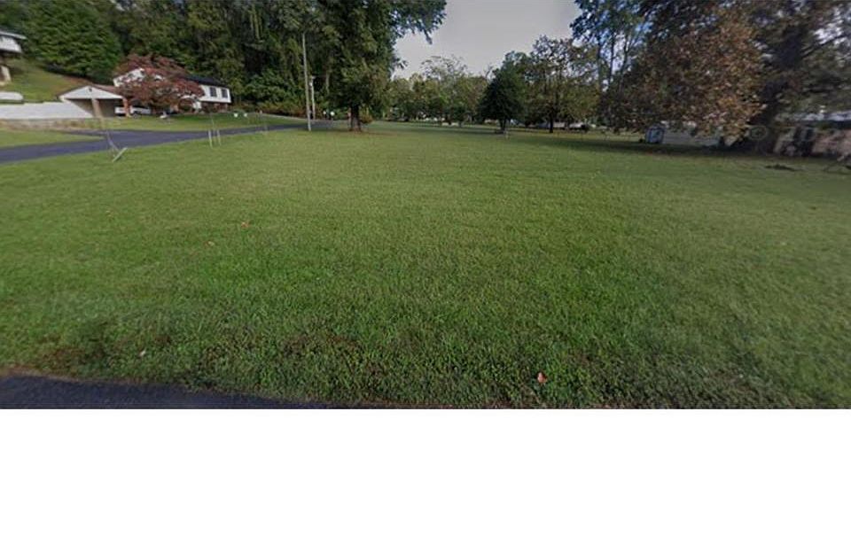1st image of 19 Hawkins Dr