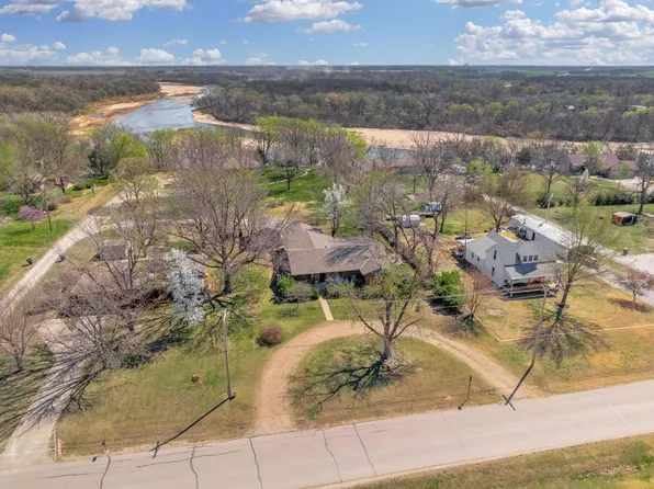 410 N Water St, Oxford, KS 67119