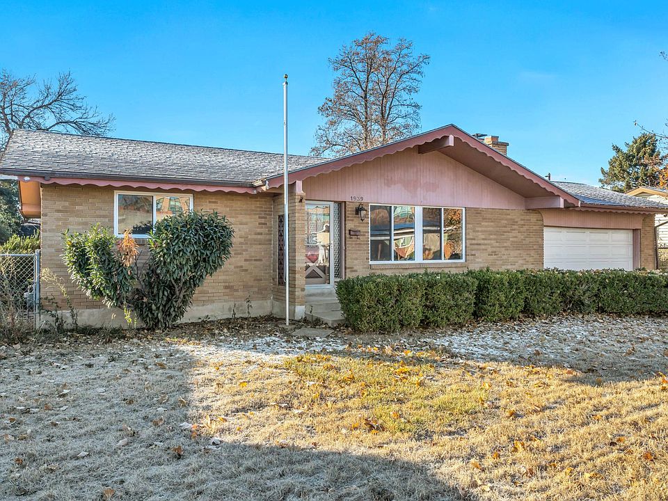 1st image of 1939 W Bowling Ave