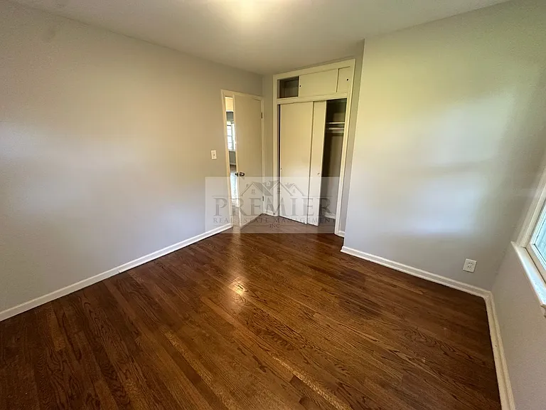 8422 Cherry St — Photo 12
