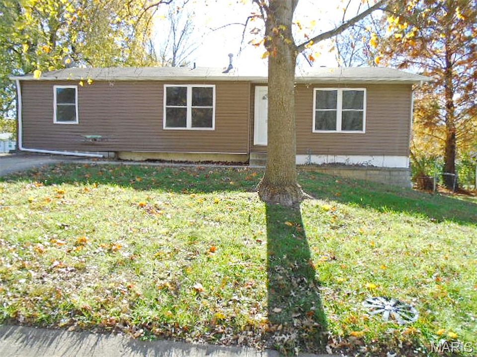 1st image of 844 Chabern Dr