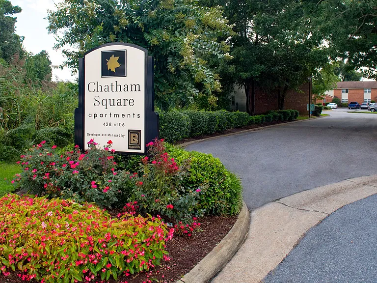 Chatham Square Apartments — Photo 9