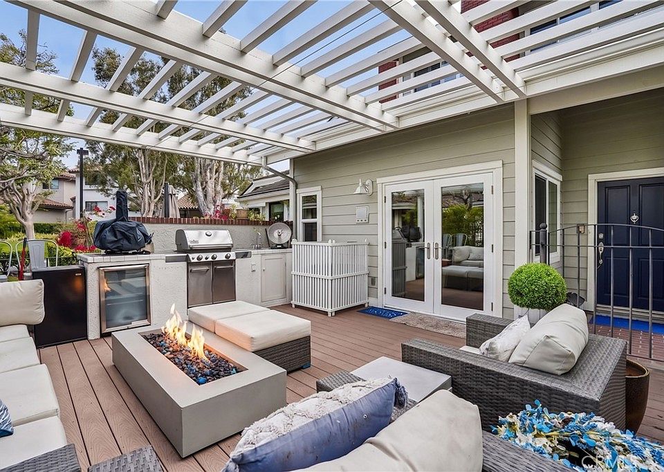 1st image of 27 Tiburon Ct