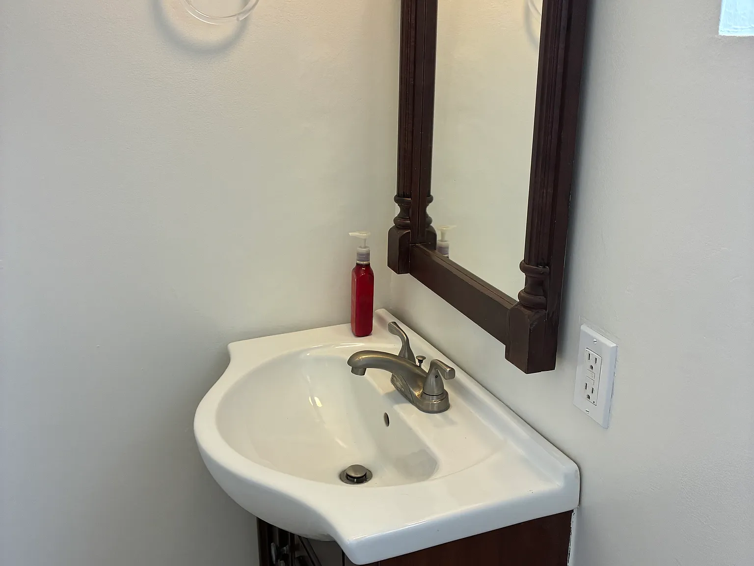 2 bed, 750 sqft, $2,650 — Photo 3