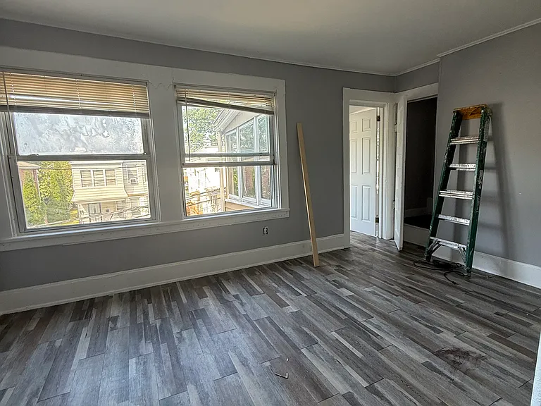 32 Finlay Pl #2L — Photo 4