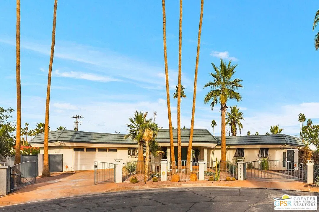 3 bed, 3.0 bath, 2376 sqft, $5,000 — Photo 1