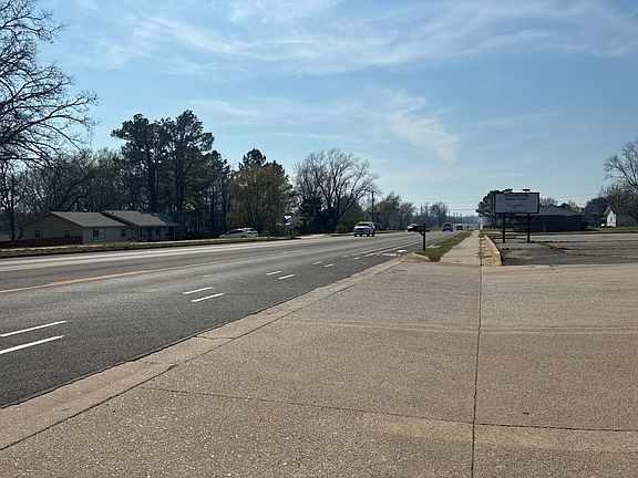 4th image of 5037 Har Ber Ave