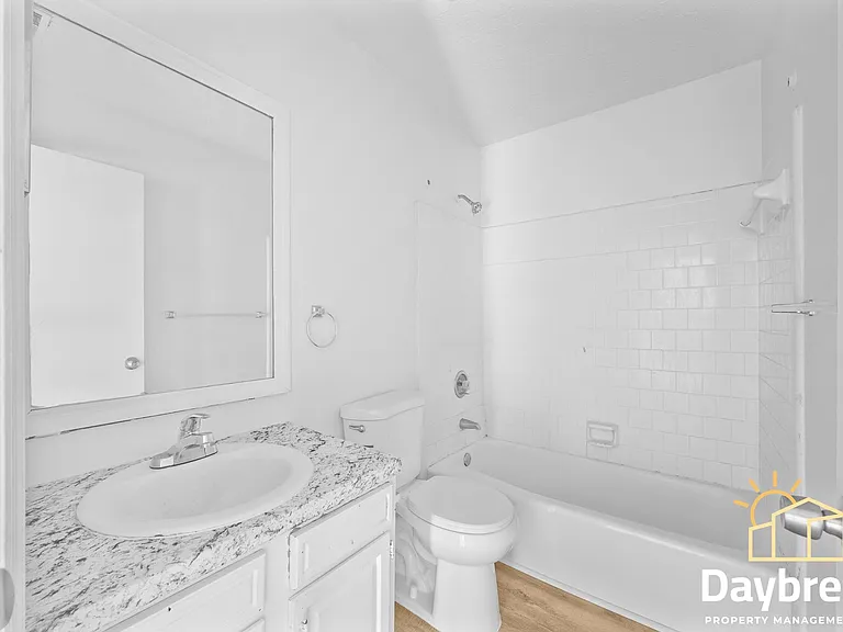 10913 Queen Ann Ct — Photo 23