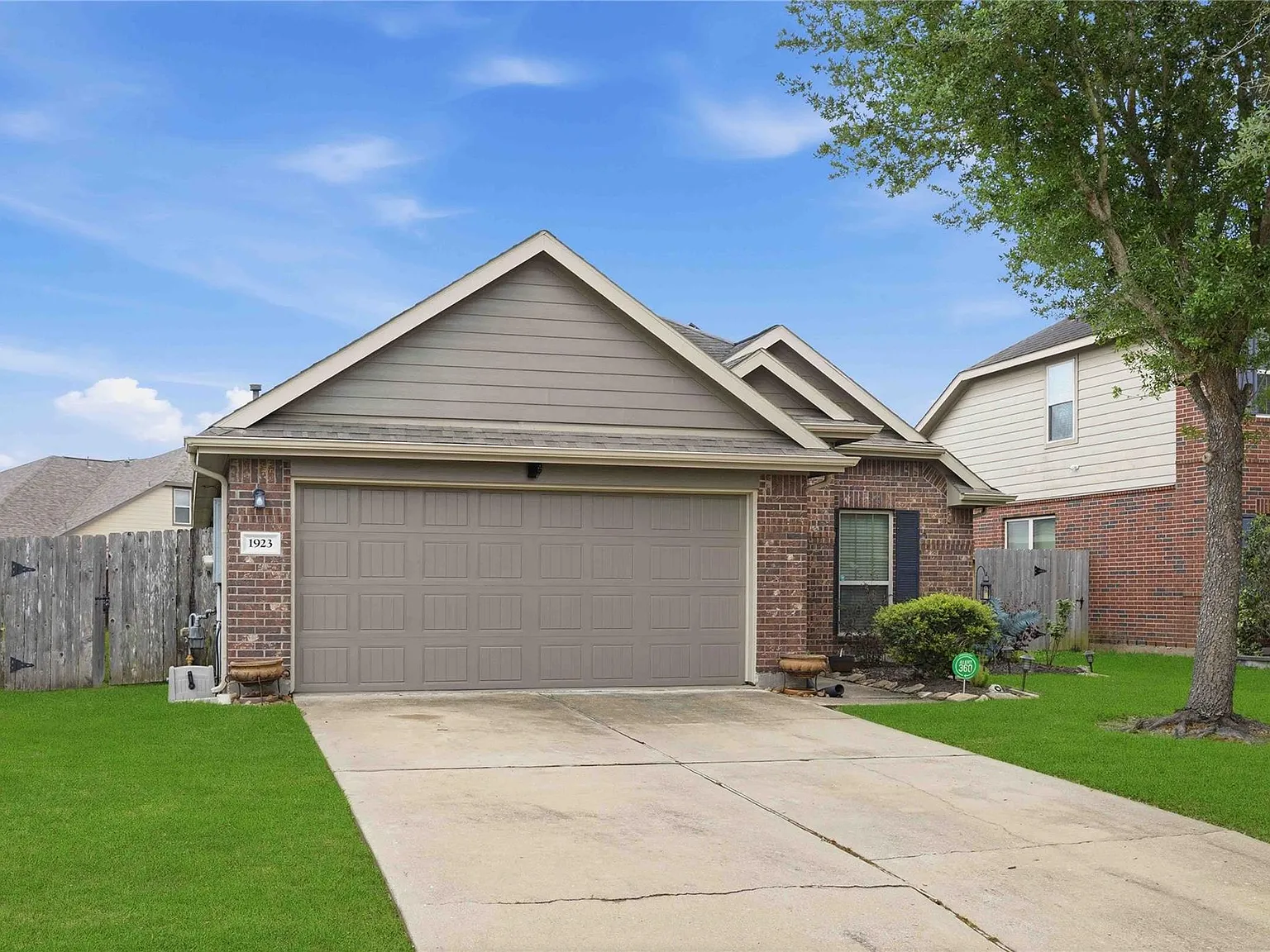 3 bed, 2.0 bath, $1,995 — Photo 2