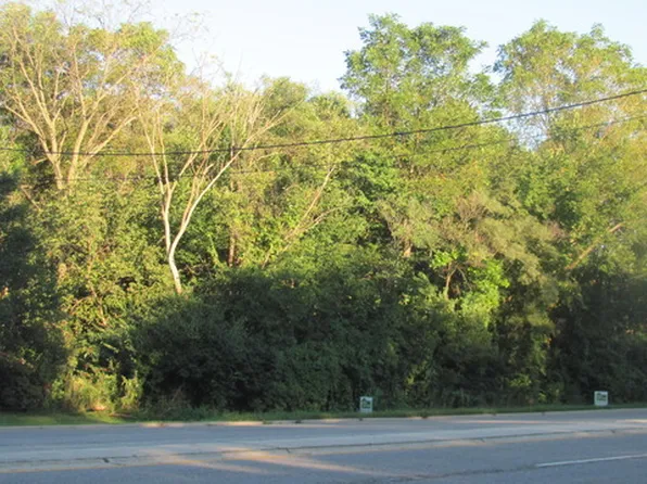 5611 Lincoln Ave, Lisle, IL 60532