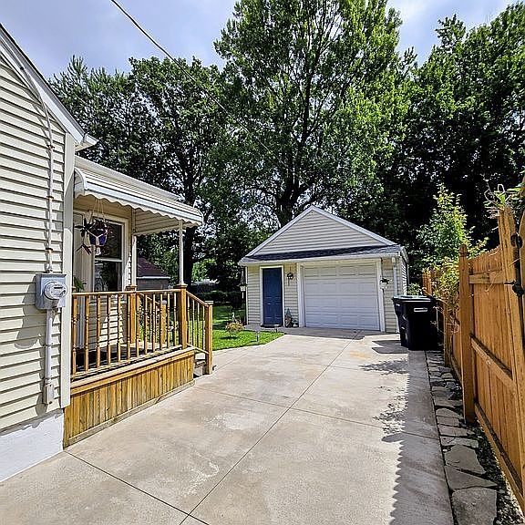Listing photo 4