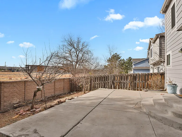 2585 S Truckee Way — Photo 19