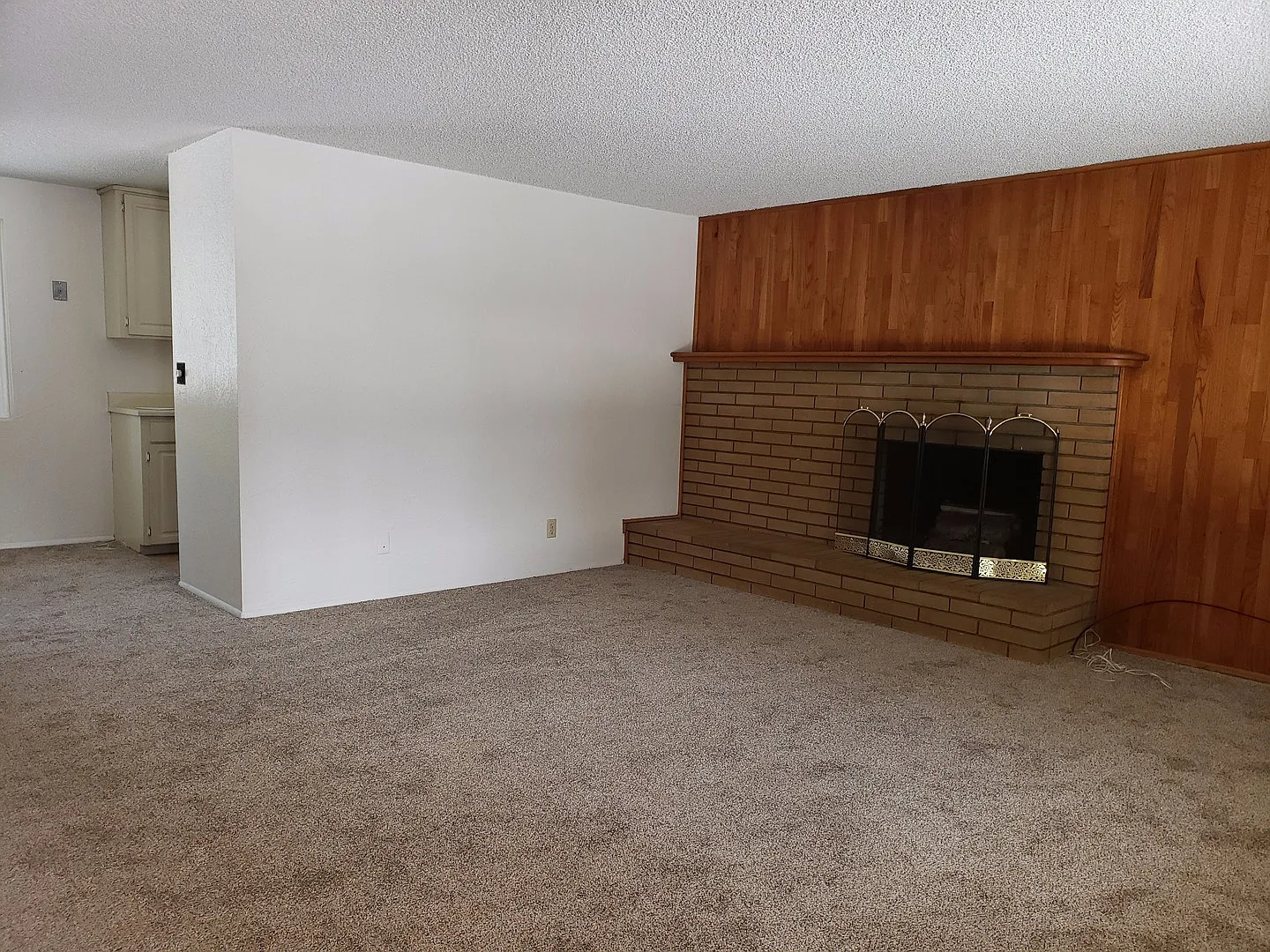 371 Ivanhoe — Photo 4