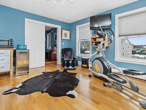 5th image of 112 Harvard St #2