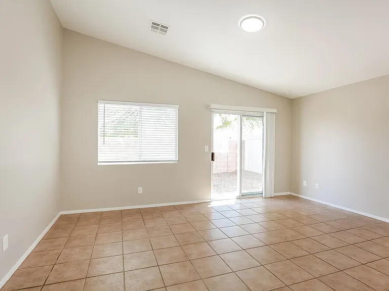 533 Regal Robin Way — Photo 7