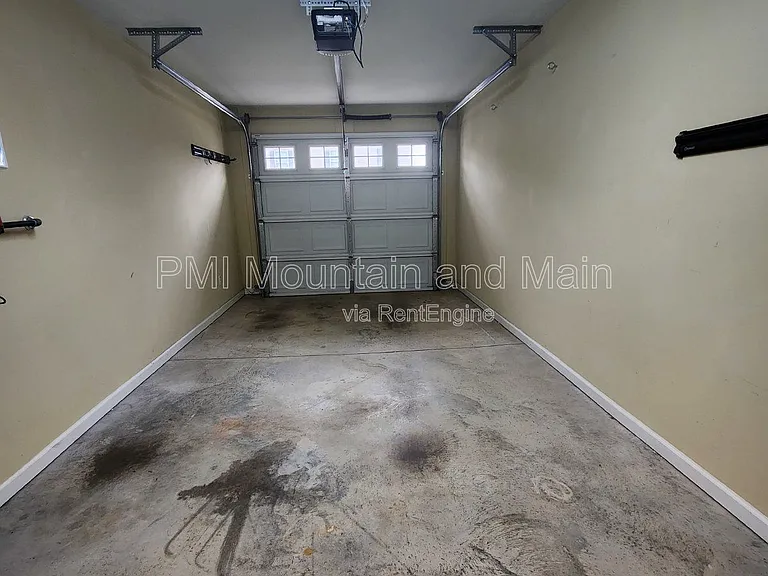 19 Barnett Shoals Dr — Photo 10