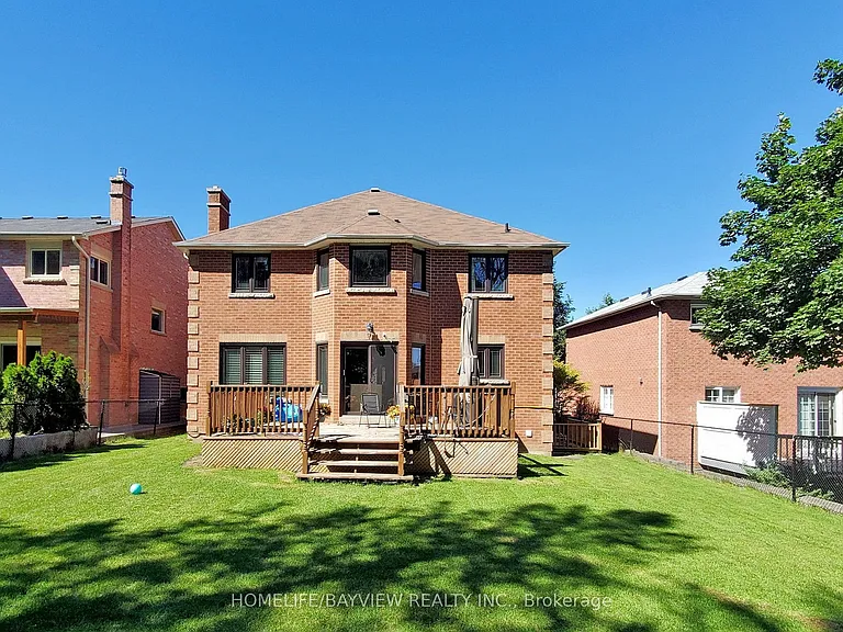 72 Lensmith Dr — Photo 16