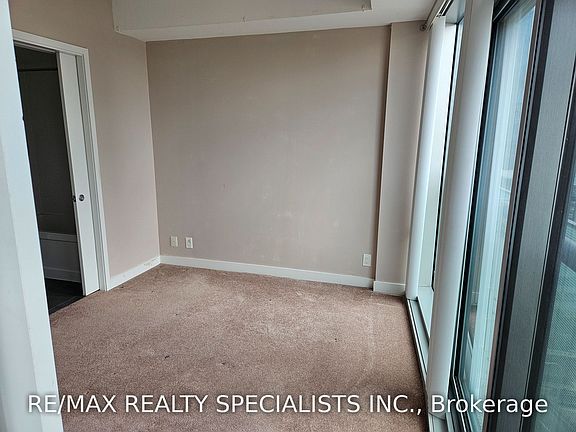 3rd image of 12 York St #1704