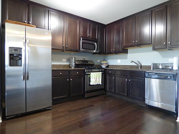 2nd image of 300 Village Cir Unit 204