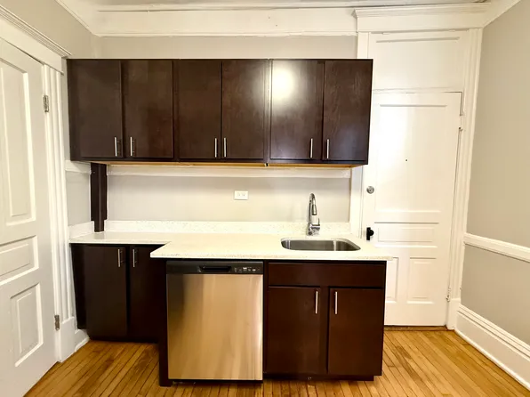 1824 N Paulina St #1R, Chicago, IL 60622