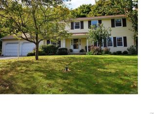 4557 Stoneledge Ln, Manlius, NY 13104
