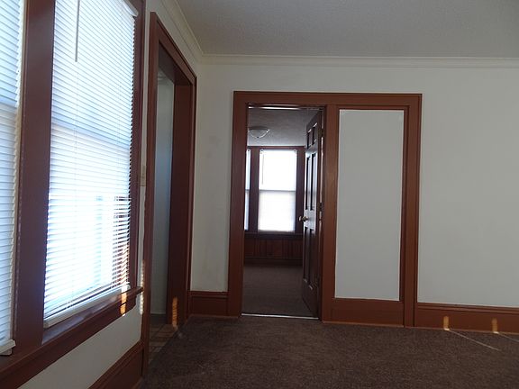 5th image of 3726 Emerson Ave N