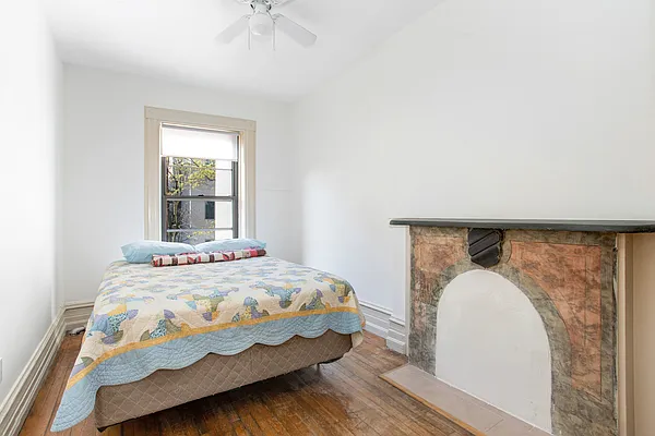 Rented by Douglas Elliman | media 16