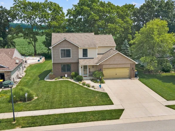213 Ballenshire Ln, Kendallville, IN 46755