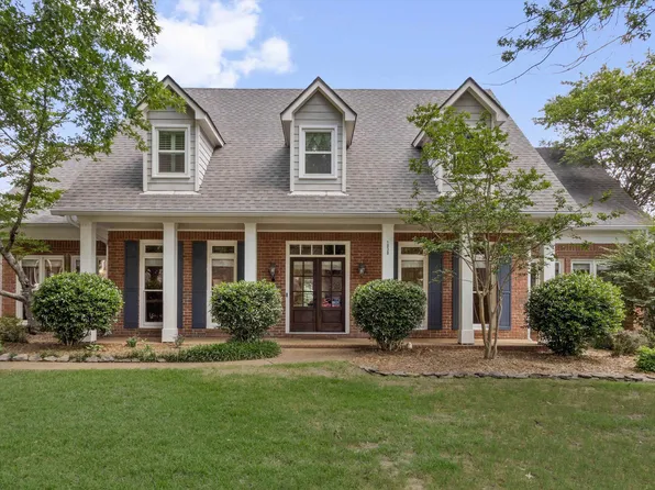 1030 Courtfield Cv, Collierville, TN 38017