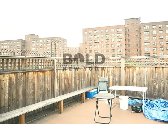 Rented by Bold New York | media 24